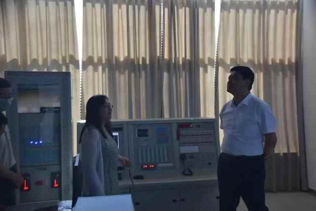 县委常委、副县长于寿磊到高青县档案馆调研