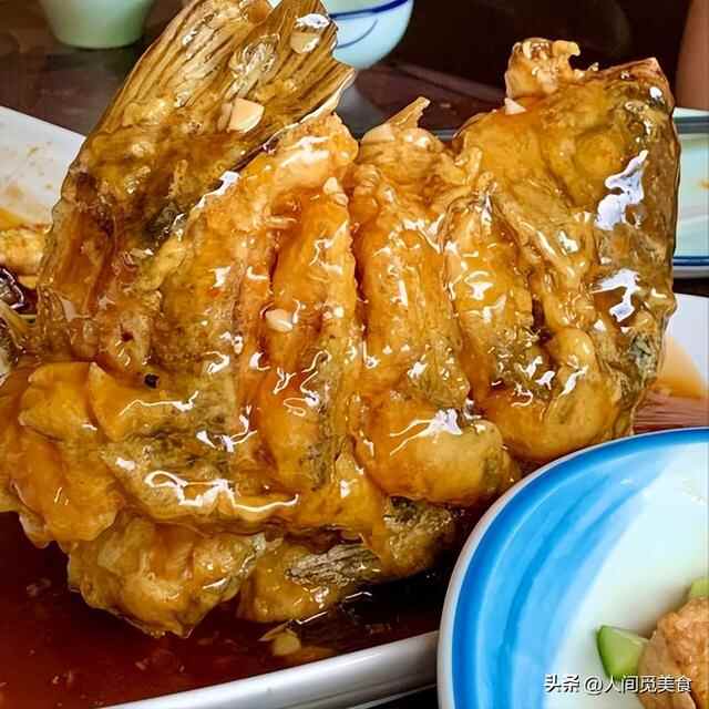 10个山东人来淄博玩，在老菜馆点了8菜1汤，结账时确认3遍不敢信