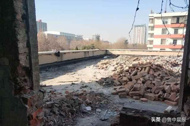 昔日垃圾满地 今成网红“打卡”美食带 张店东城再添一处夜经济“小镇”