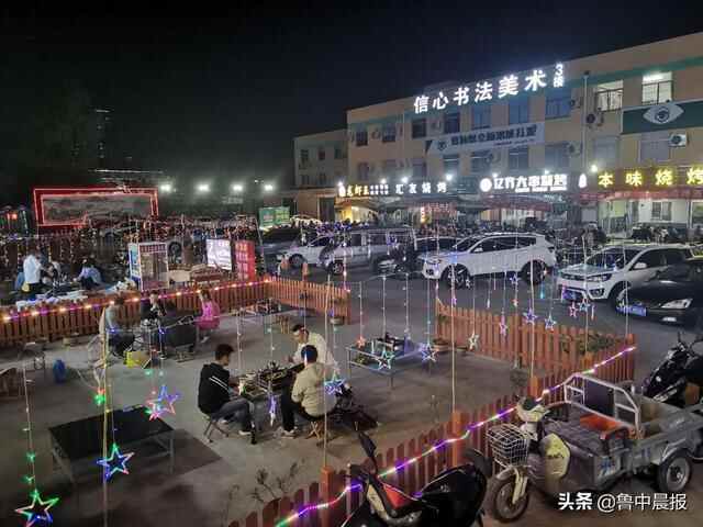 昔日垃圾满地 今成网红“打卡”美食带 张店东城再添一处夜经济“小镇”
