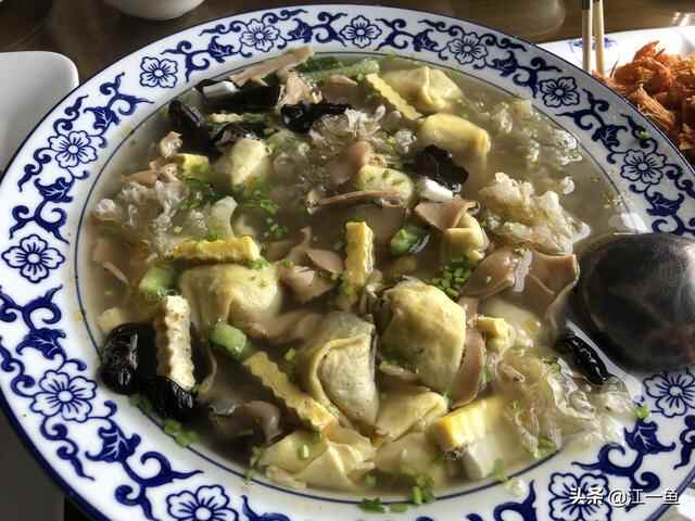 去博山菜馆吃饭，有些不太出名的菜，却是值得一吃的臻品
