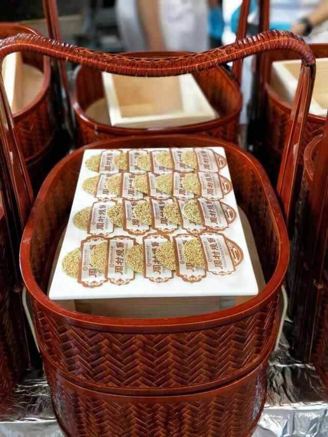 拇指大小，一口吃掉！这样的周村烧饼被国家推向全球，你见过没有