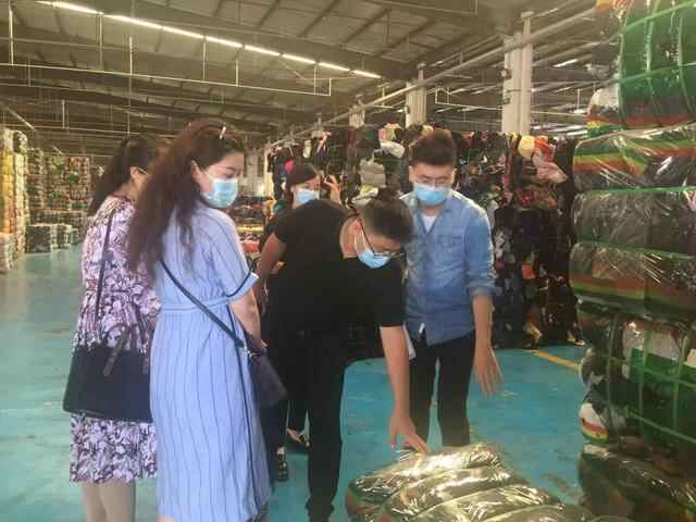 探访华北最大纺织品再生处理工厂，枣庄普衣国际经贸让闲置衣服“活起来”