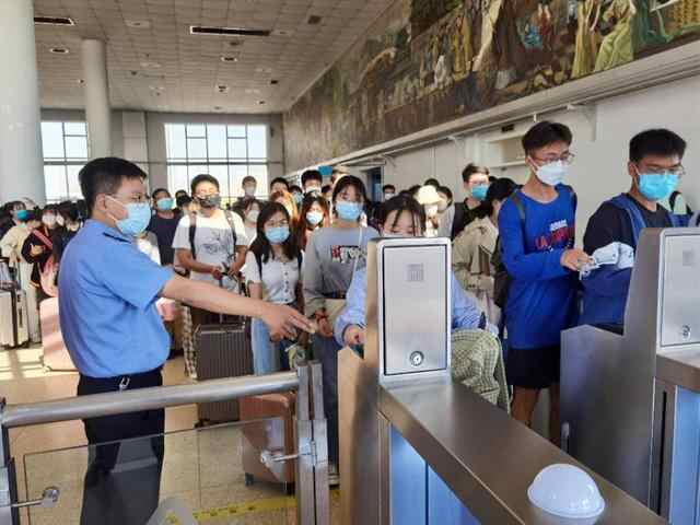 国庆节假期枣庄西站增开5趟临客，预计发送旅客6.3万人