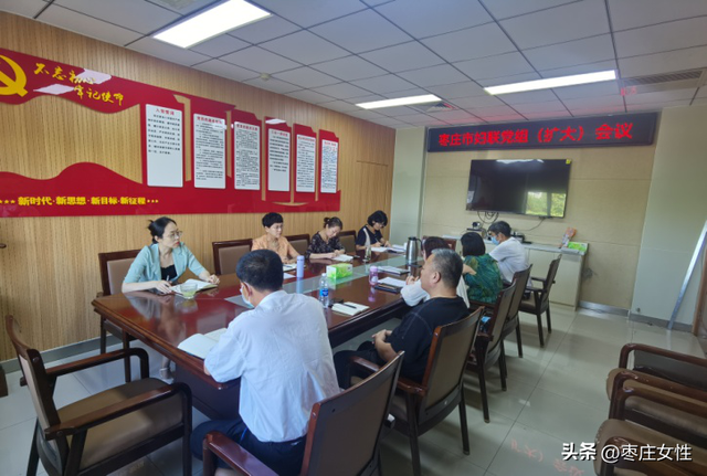 他，受到山亭区委区政府表扬