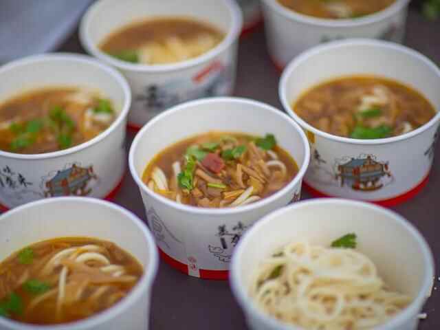 金秋寻梦！＂一碗黄花牛肉面＂为台儿庄古城带来了一场旅游热潮！