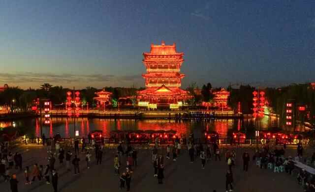 金秋寻梦！＂一碗黄花牛肉面＂为台儿庄古城带来了一场旅游热潮！