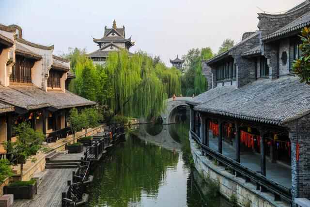 总有你未曾见过的绝美风景，秋季来台儿庄古城采风写生