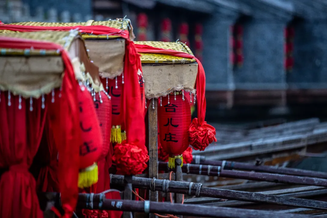 漫游江北水乡，沉醉在古城如画的秋景中……