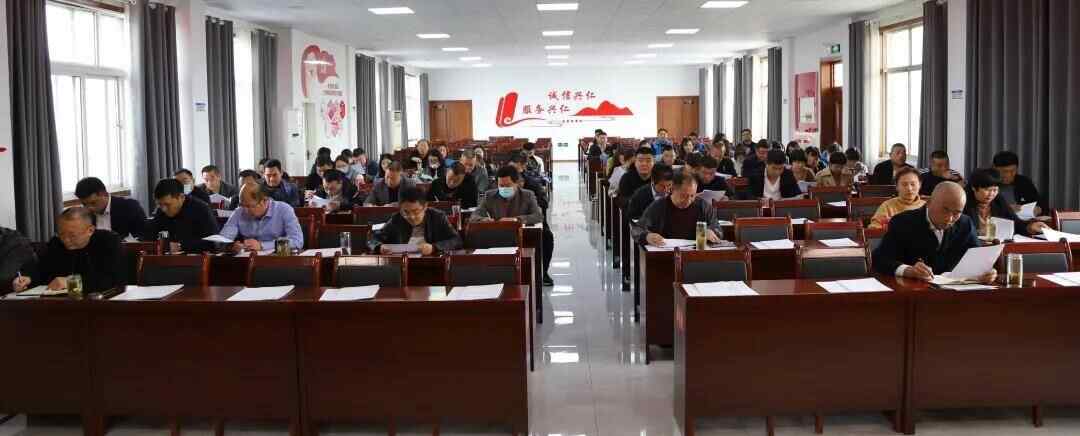 枣庄高新区兴仁街道召开创建“六好九无”平安村（社区）推进会暨“当一天网格员”大...