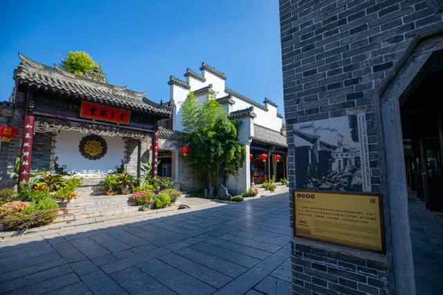 刷爆朋友圈 | 秋高气爽，台儿庄古城开启“蓝+白+灰”模式