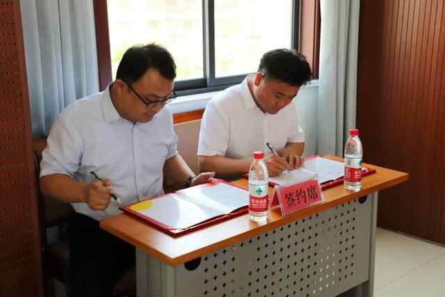 峄城区“峄地生金”普惠金融镇街行走进底阁镇
