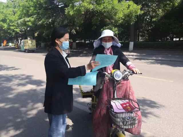 峄城区、台儿庄区深入开展《反有组织犯罪法》宣传活动