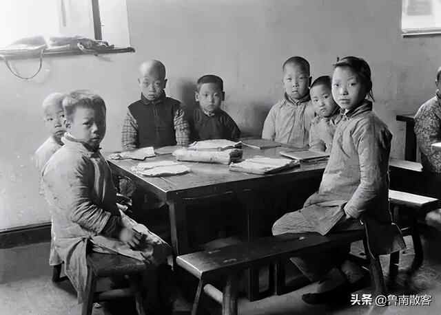 山东省枣庄市山亭区西集镇中心小学的历史