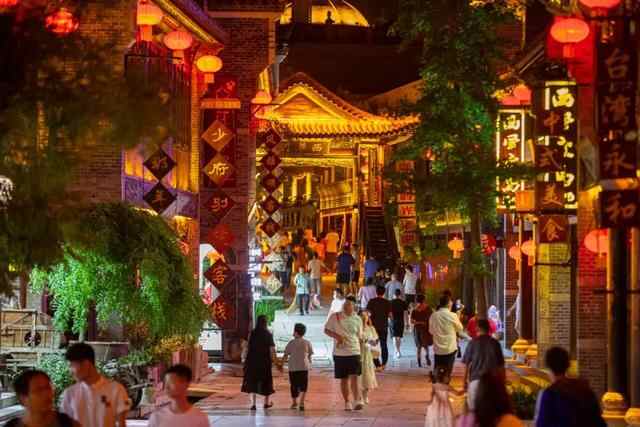 台儿庄古城“拍了拍”你，这才是夏日漫游的正确打开方式！