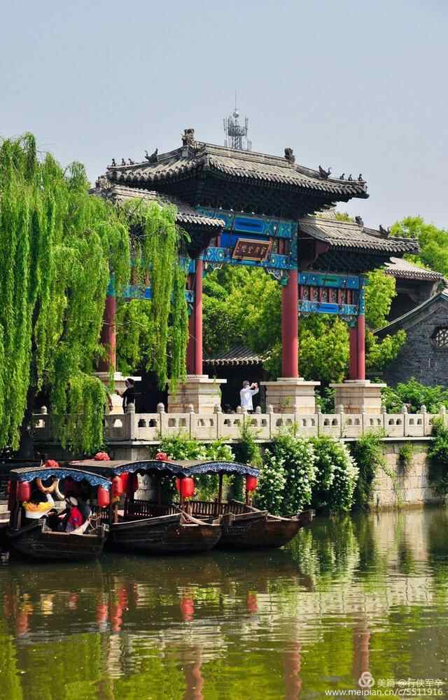 台儿庄，风景不输于江南任何一个古镇，却有着令人神经颤抖的历史