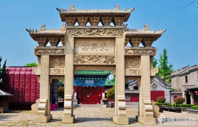 台儿庄，风景不输于江南任何一个古镇，却有着令人神经颤抖的历史