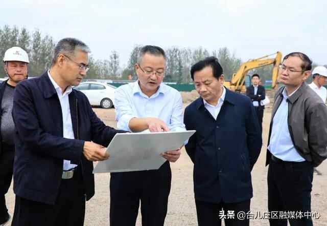 台儿庄：彭照辉调研挂图作战项目推进情况