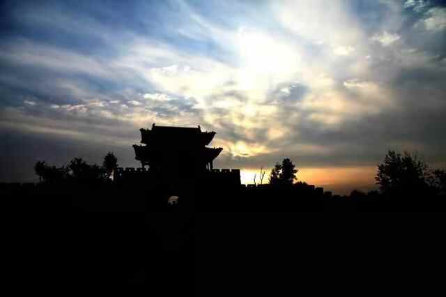 大运河畔拍戏忙电视连续剧《台儿庄》片场见闻