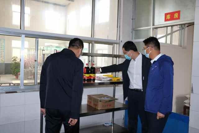 薛城区学校安全大排查大整治联合督导组到周营学区开展专项检查活动