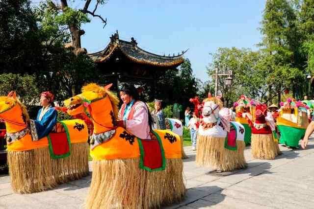 感受中华非遗魅力 在台儿庄古城欣赏新时代运河盛景