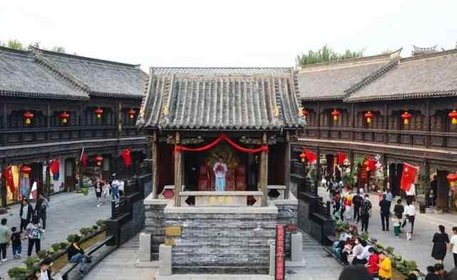 感受中华非遗魅力 在台儿庄古城欣赏新时代运河盛景
