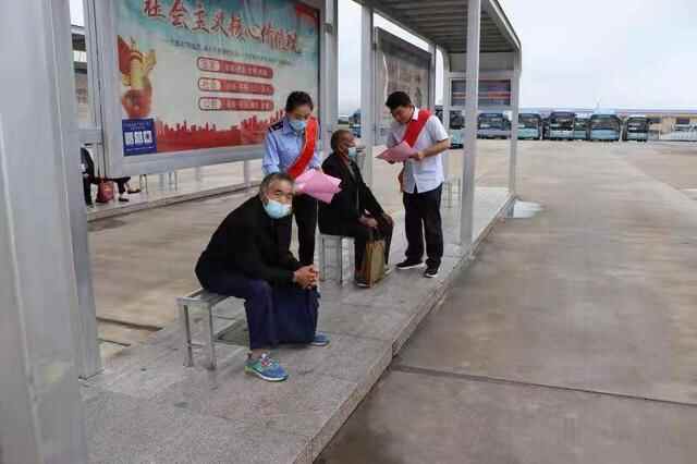 山亭区退役军人事务局联合区直单位开展“双拥法规宣传月”活动