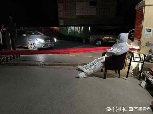 枣庄市薛城区：巾帼凌霄花“疫线”披红甲