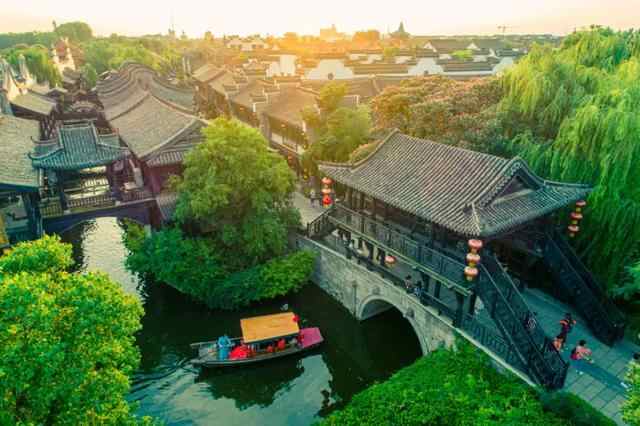 坐稳，扶好，深呼吸！台儿庄古城夏日航拍美炸了！