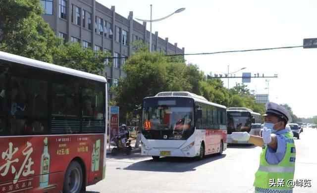 【创建文明城市】文明峄城，从文明交通开始