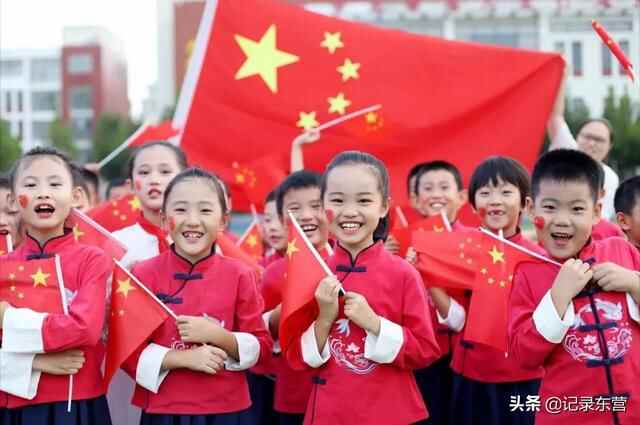 超燃！今天，我们在东营一起向祖国表白