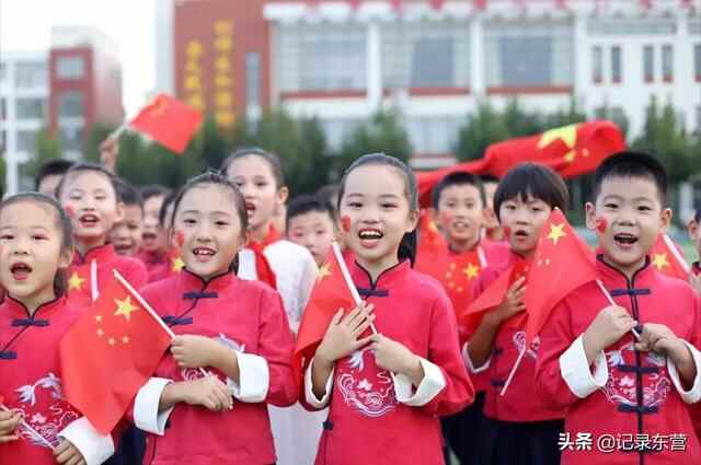 超燃！今天，我们在东营一起向祖国表白