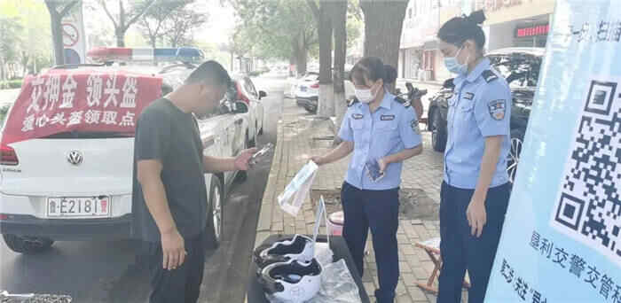 组图｜垦利区电动自行车道路通行秩序集中整治及爱心头盔发放活动启动