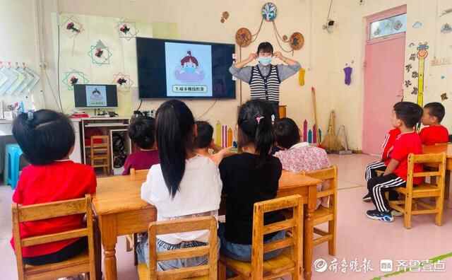 利津县盐窝镇中心幼儿园“快乐迎国庆，安全要先行”主题活动