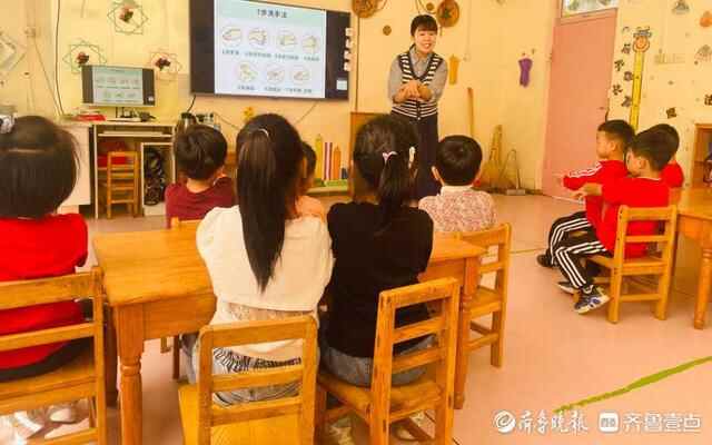 利津县盐窝镇中心幼儿园“快乐迎国庆，安全要先行”主题活动