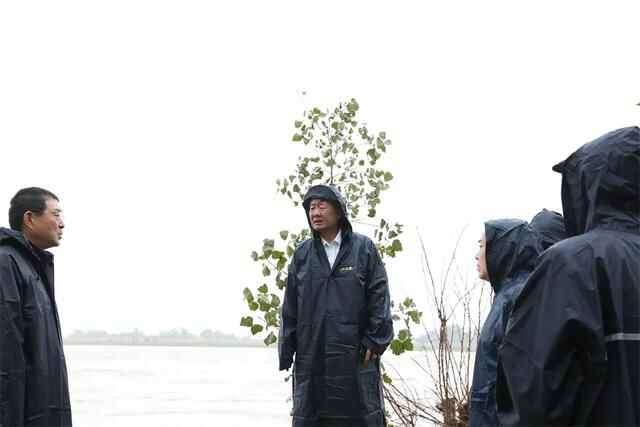 【教育整顿在进行】我为群众办实事：利津县**组织干警赴黄河防汛一线驻防