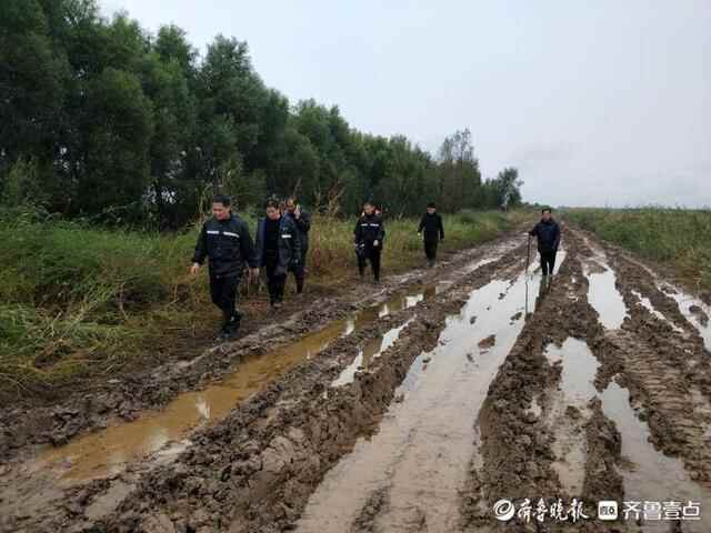 河口区三方携手护河安