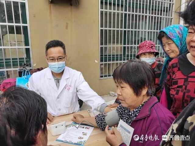 广饶县乐安街道社区服务中心开展高血压主题日健康进社区活动