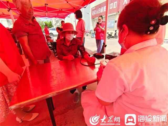 “粽叶飘香 浓情端午”——利津县利津街道文津社区开展端午节包粽子活动