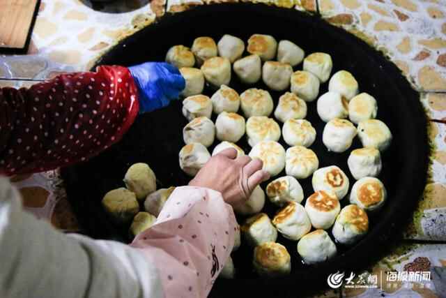 这就是山东｜咬一口黄澄澄的利津水煎包 品味冬日里的黄河口风情