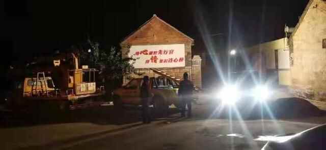 烟台市牟平遭龙卷风突袭 供电人快速抢修保供