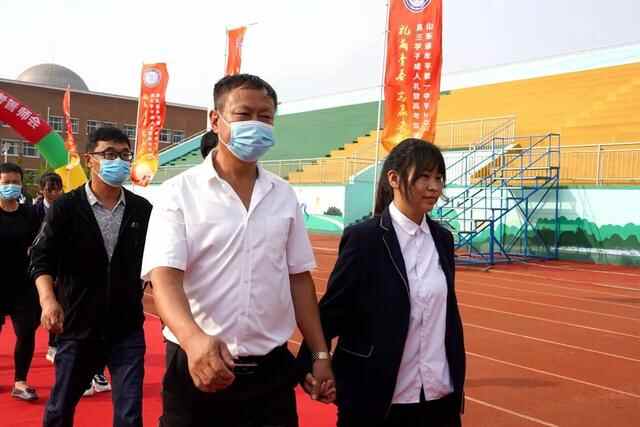 礼成青春，志赢未来——牟平一中2019级学子成人礼暨高考誓师会