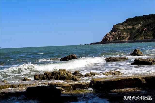 长岛县：拥有交通港口13处，港口泊位21个，有运输船舶52艘