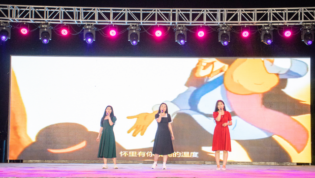 栖霞市“青春心向党 共创文明城”文艺晚会精彩纷呈