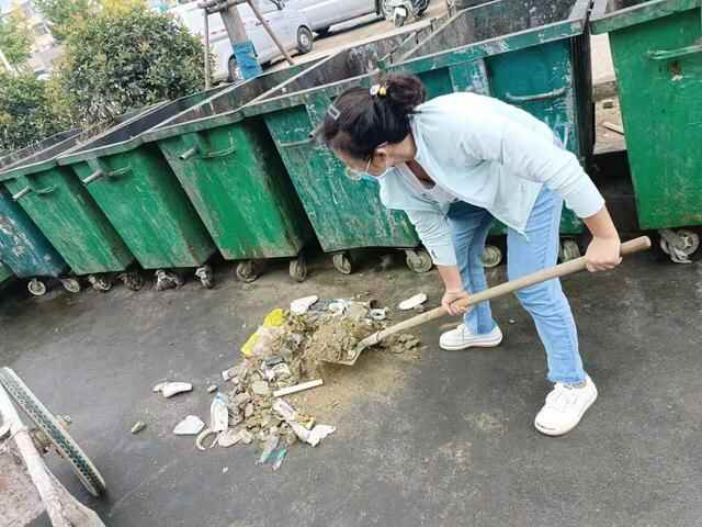 栖霞市庄园街道网格下沉助力“创城”