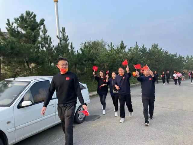 栖霞市总工会“争当环保卫士、守护绿水青山、共建绿色家园”活动启动啦