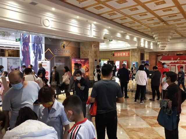 国庆档电影受追捧 烟台7天票房超1800万元