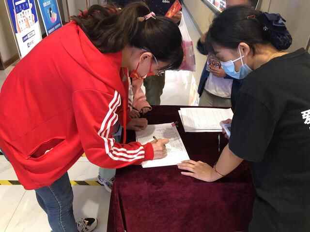 国庆档电影受追捧 烟台7天票房超1800万元