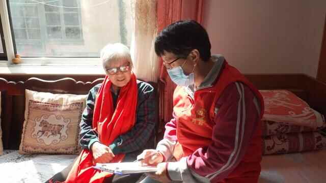 蓬莱东城社区：情暖重阳党建工作站为高龄老人推出“管家式服务”