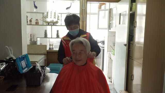 蓬莱东城社区：情暖重阳党建工作站为高龄老人推出“管家式服务”